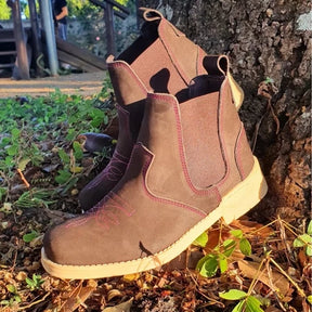 Botina Chelsea Country Feminina Em Couro Cano Curto Bordada Macia Trabalho