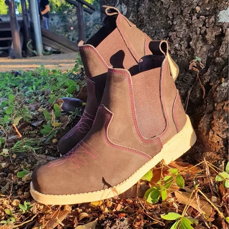 Botina Chelsea Country Feminina Em Couro Cano Curto Bordada Macia Trabalho